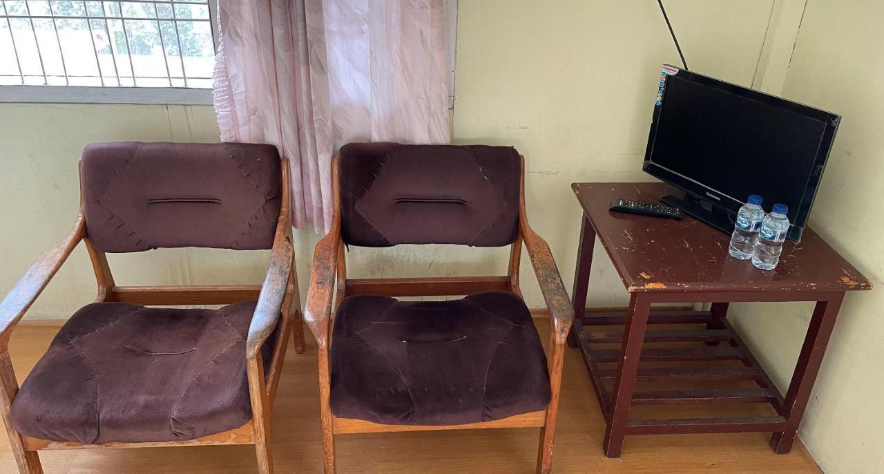 Valencia Homestay Redpartner Parapat Buitenkant foto